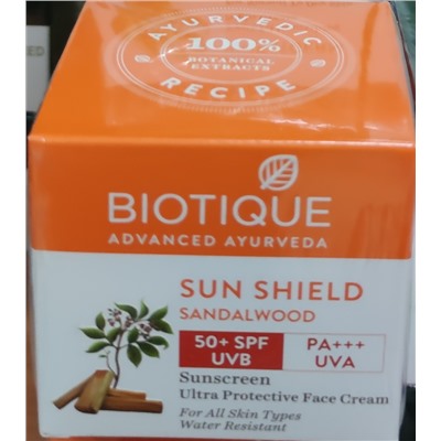 Солнцезащитный успокаивающий крем для лица с Сандалом Biotique, 50 г